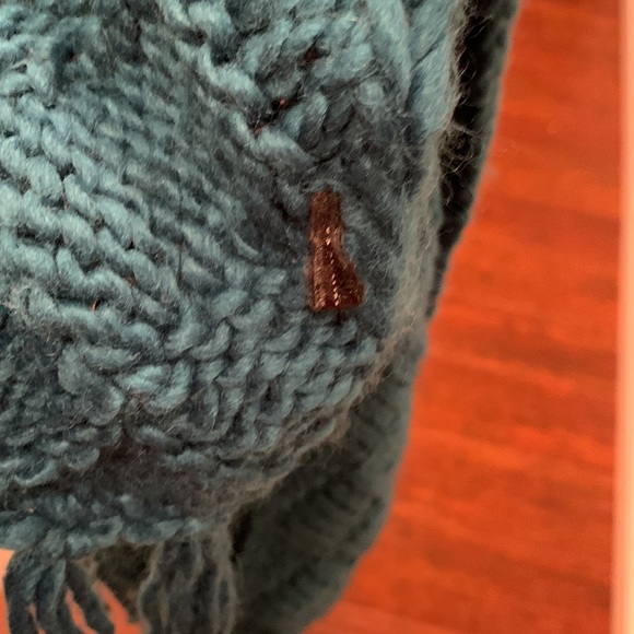 Scarf❤️‍🔥 - Picture 3 of 3